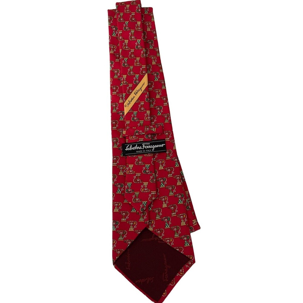 EUC Salvatore Ferragamo Men’s Woven 100% Silk Tie Trophy Pattern Red Italy